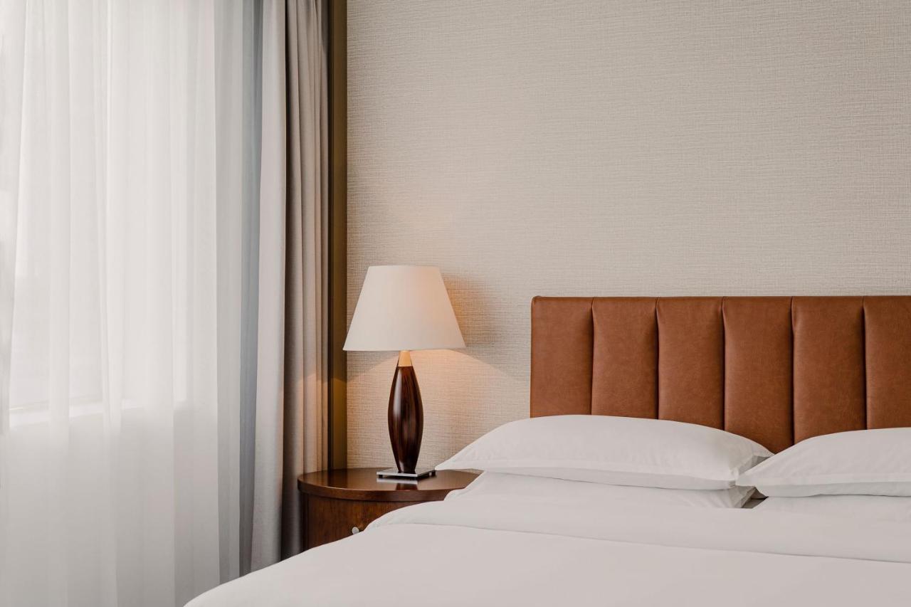 Sheraton Poznan Hotel Экстерьер фото