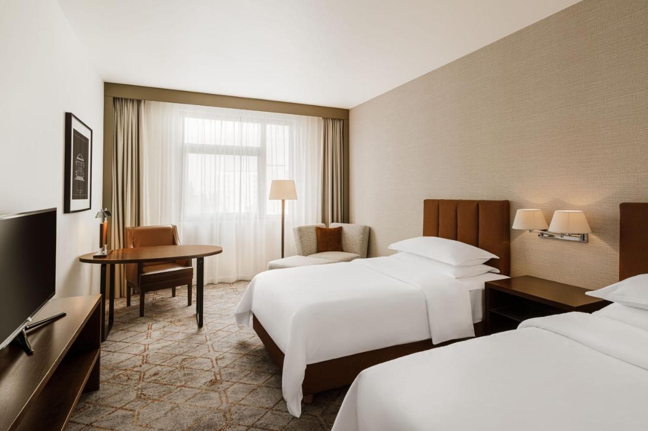 Sheraton Poznan Hotel Экстерьер фото