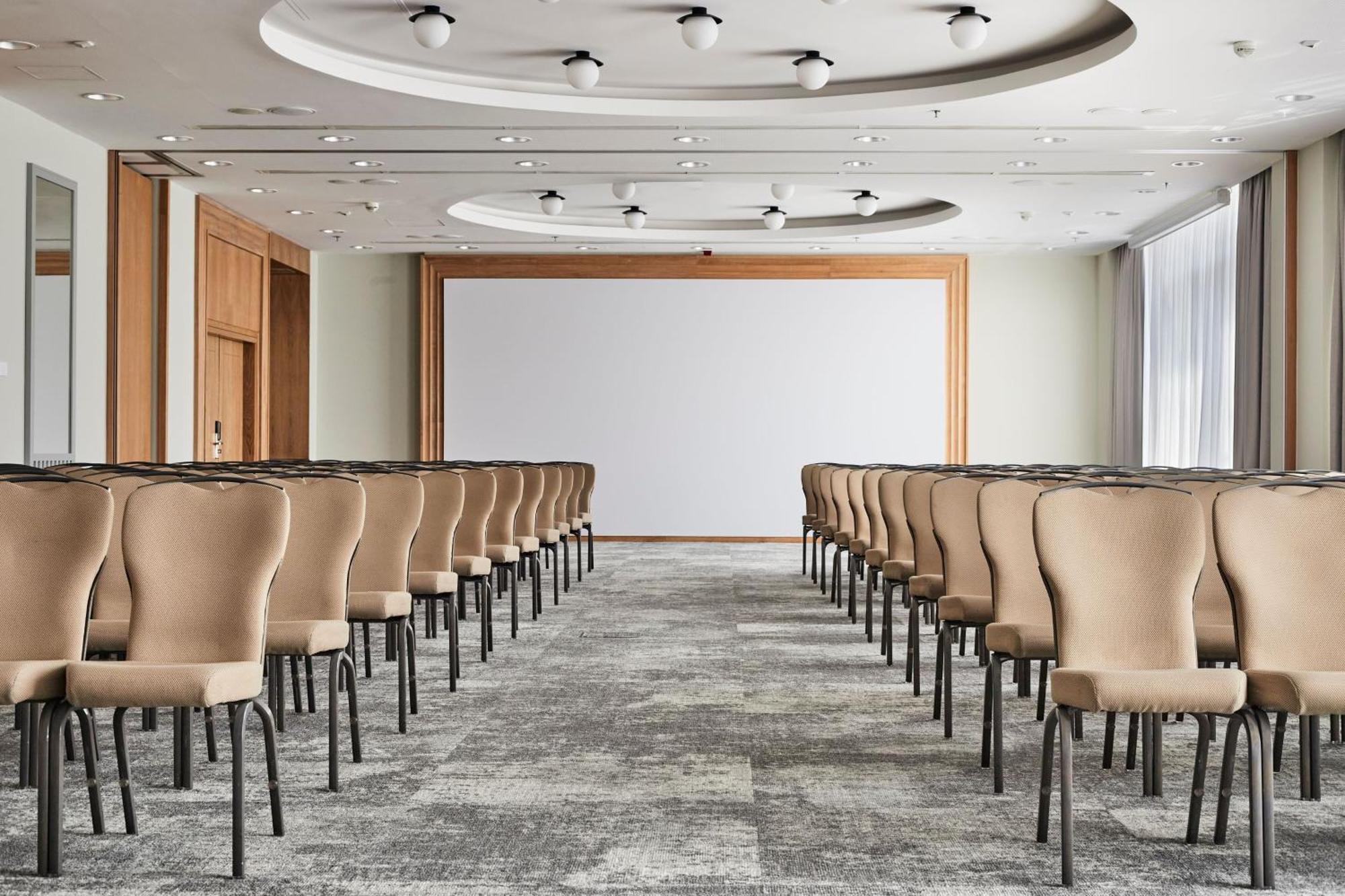 Sheraton Poznan Hotel Экстерьер фото Meeting room